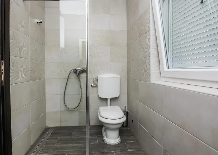 Apartment With Parking Space - 18520