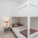 Lejlighed With Parking Space - 18520