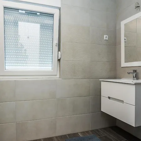 Apartment With A Parking Space - 18520 Vir