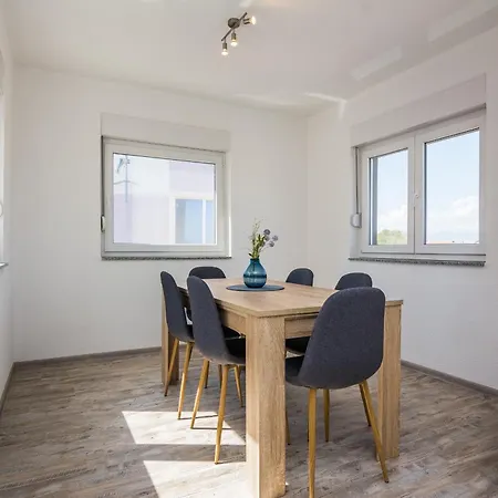 With A Parking Space - 18520 Apartment Vir