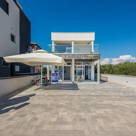 With Parking Space - 18520 * Vir